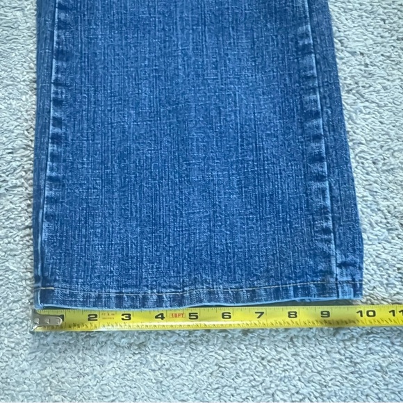 Women’s Blue Jeans - Picture 4 of 5